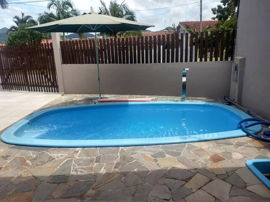 Villa Casa Com Piscina E Ar Condicionado Condicionado à Matinhos Extérieur photo